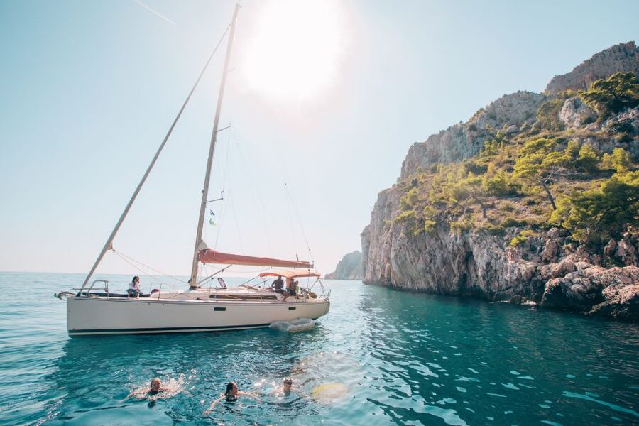 From Hvar: Pakleni Islands & Red Rocks Comfort Sailboat Tour - Sailing toward Sveta Nedilja