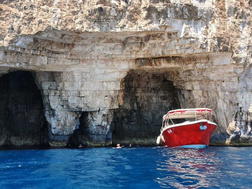 From Hvar: Vis Island and Blue Cave Speedboat Tour - Cruising through the Pakleni Islands