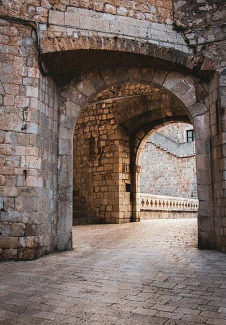 From Makarska: Day Trip to Dubrovnik - Who should book this excursion?