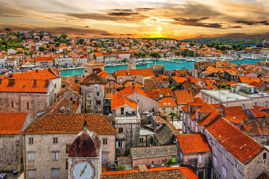 From Makarska Riviera: Full-Day Split & Trogir Tour - The ride north to Split