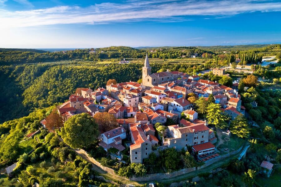 From Pula/Medulin: Istria Tour + Poreč, Motovun and Groznjan - Who should book this tour?