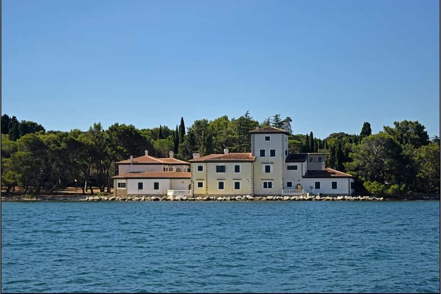 From Pula: Rovinj & NP Brijuni cruise with Red Island visit - Who will enjoy this cruise most