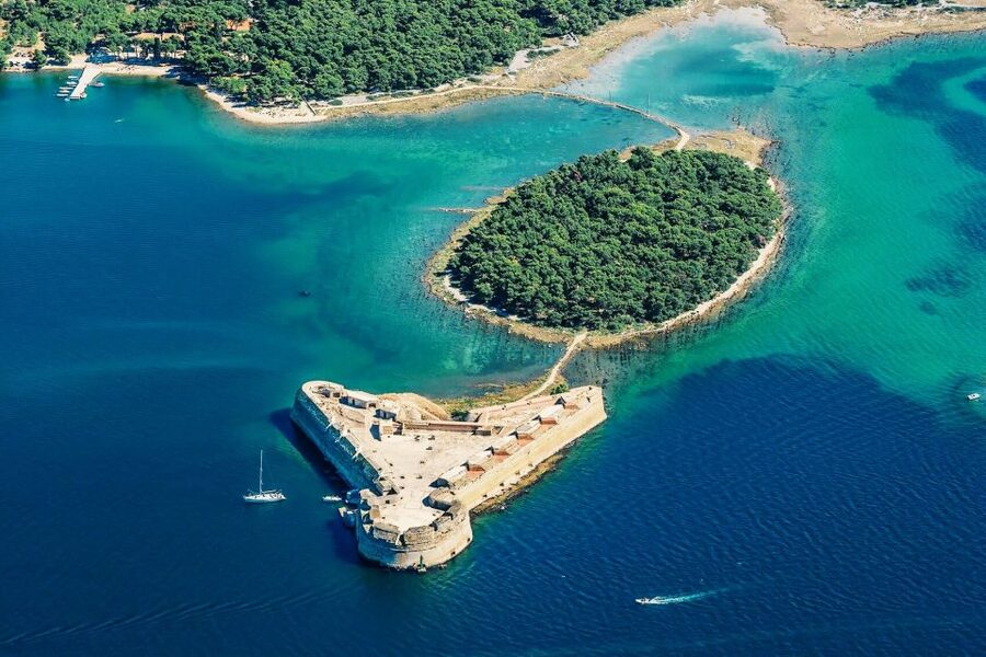 From Sinj: 1.5-Hour Private Flight over Kornati & Šibenik - What the $750 price really means