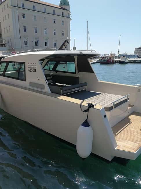 From Split: 5 Islands and Blue Cave Boat Tour - Stiniva Bay is a photo stop, not always a swim