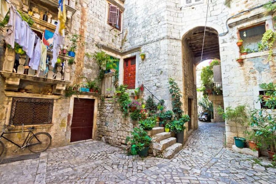 From Split: Blue Lagoon, Šolta, and Trogir Speedboat Tour - One hour in Trogir, Dalmatia’s Stone Beauty