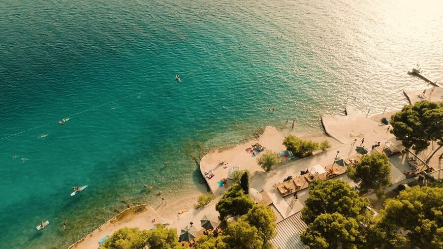 From Split: Brač Island Beach Bar and Pool Party - Pool music, DJs, and the party atmosphere