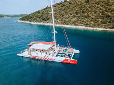 Catamaran Cruise to Golden Horn & Brač island.