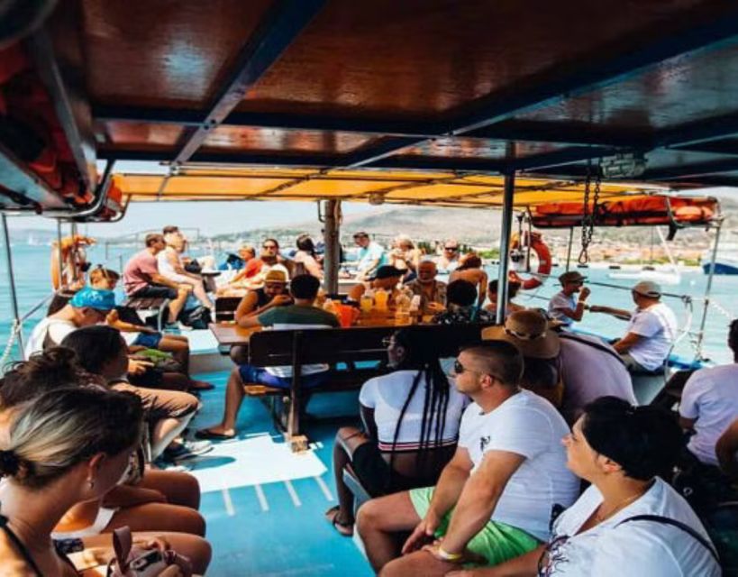 From Split: Islands & Blue Lagoon Cruise with Lunch & Drinks - Lunch on the way to the Blue Lagoon