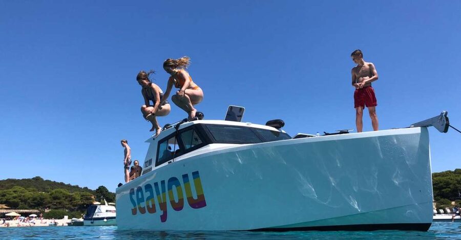 From Split: Luxury Cabin Boat Tour to The Blue Cave and Hvar - Coffee and seaside life in Komiza