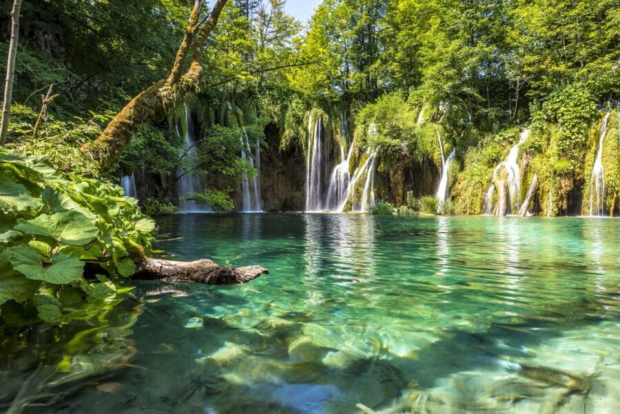 From Split: Plitvice Lakes Fully-Guided Day Tour - Meeting on the Split Riva and starting the journey