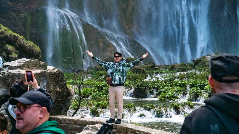 From Split: Plitvice Lakes Guided tour - Lower Lakes and Veliki Slap