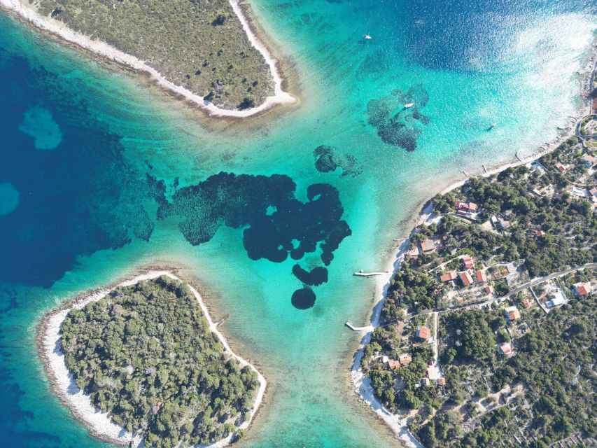 From Split: Trogir & Blue Lagoon Boat Tour with Snorkeling - One hour in UNESCO-listed Trogir