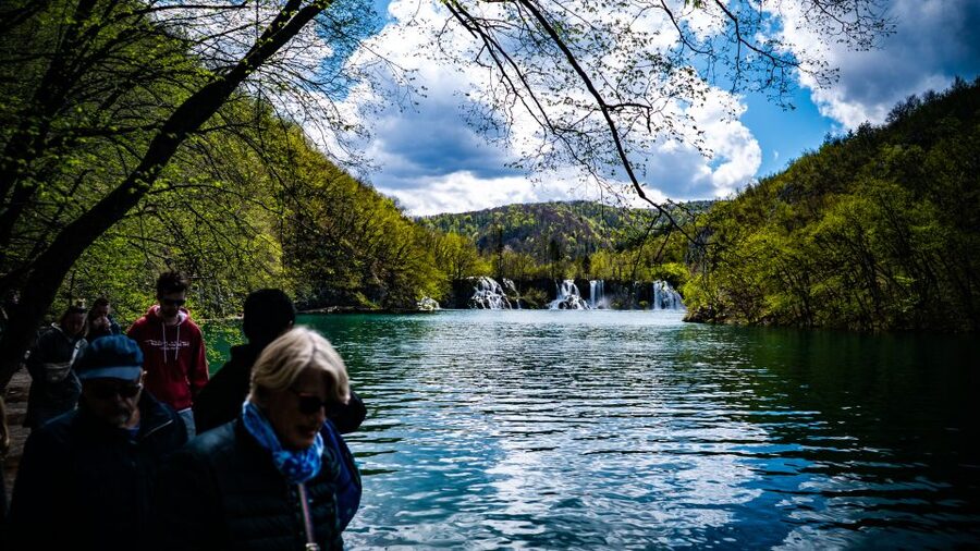 From Split/Trogir/Omiš: Plitvice Lakes Guided Group Tour - The lower lakes and the best photo opportunities