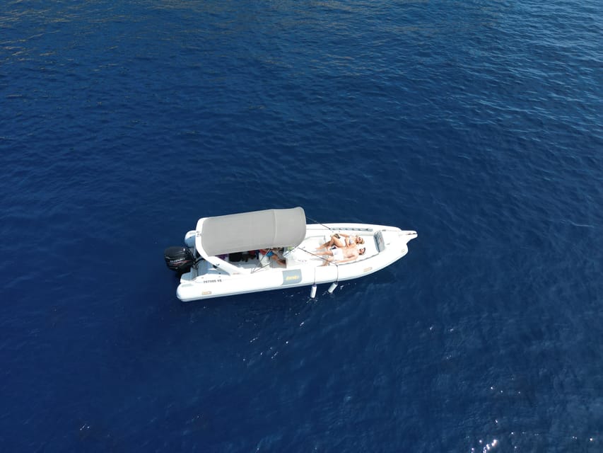 From Vis: Speedboat tour - Vis, Biševo & Blue Cave (private) - Scenic viewpoints and the ride back to Vis