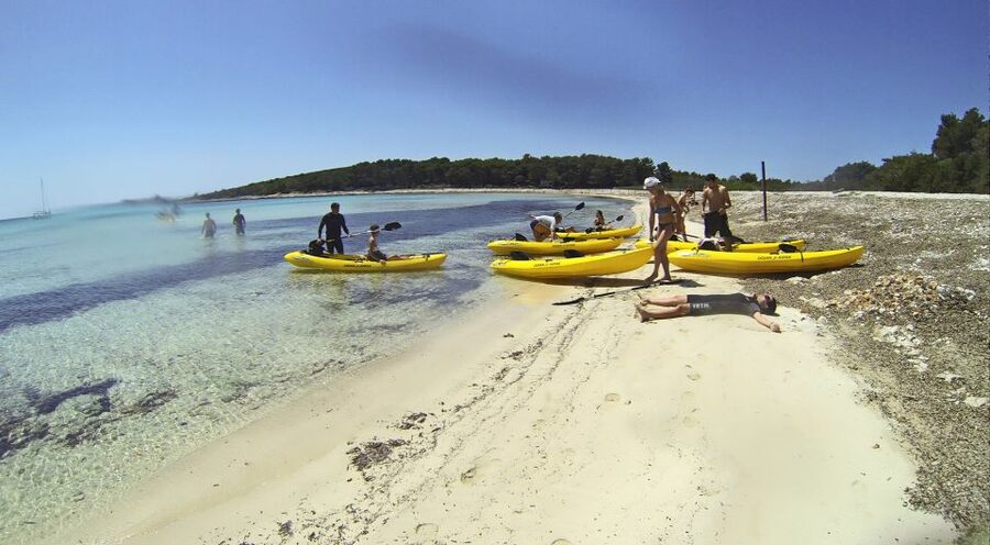 From Zadar: Full-Day kayak adventure in Dugi Otok - Lunch on the north side of the island
