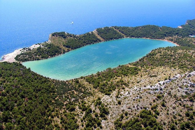 From Zadar: Kornati National Park Day Trip with Breakfast & Lunch - Lunch on the lower deck