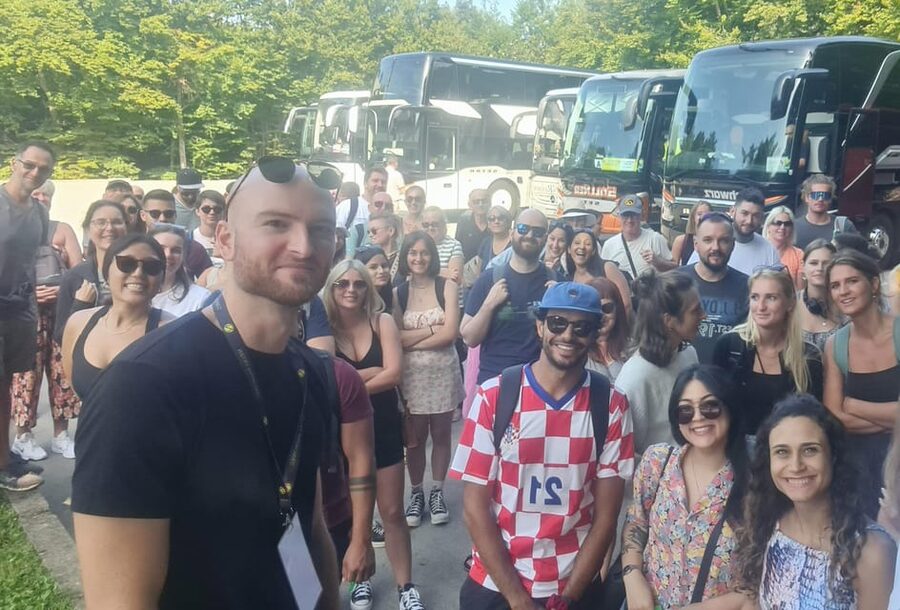 From Zadar: Plitvice Lakes Guided Tour with Boat & Train - August crowds, waiting, and the best departure choice