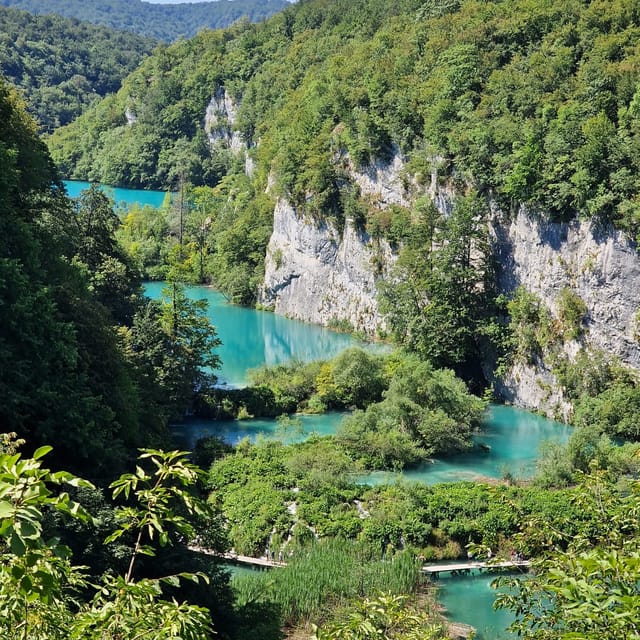 From Zadar: Plitvice Lakes Guided Tour with Boat & Train - The panoramic train, with one important correction