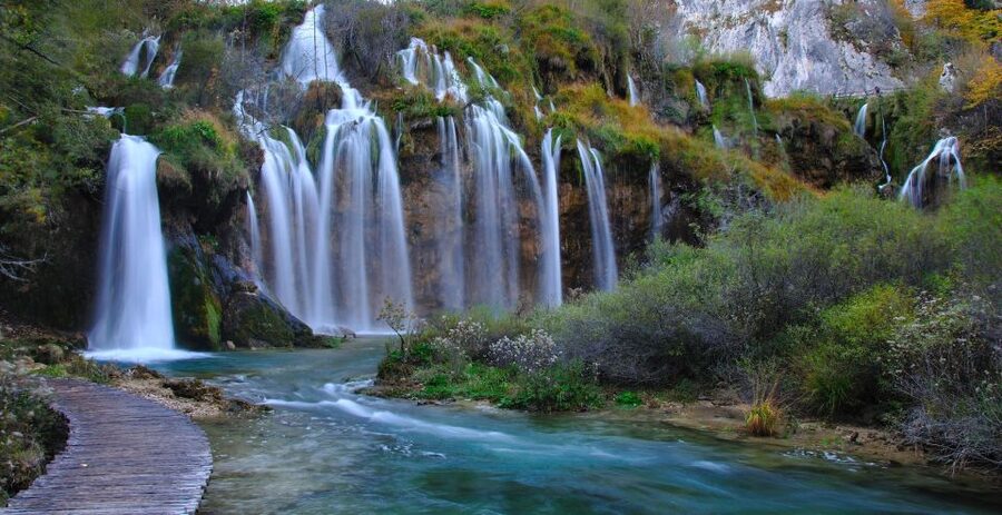 From Zadar: Round-Trip Transfer to Plitvice Lakes - Leaving Zadar in an air-conditioned vehicle