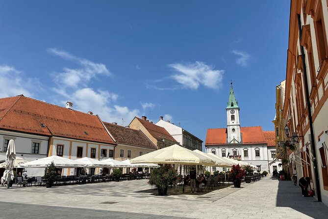 From Zagreb: Plitvice Lakes guided tour - Four hours among the waterfalls