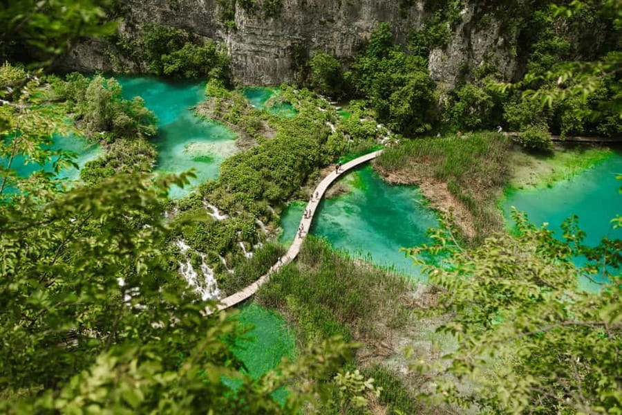 From Zagreb: Plitvice Lakes National Park Tour with Tickets - A note about the Bled cake and castle mention