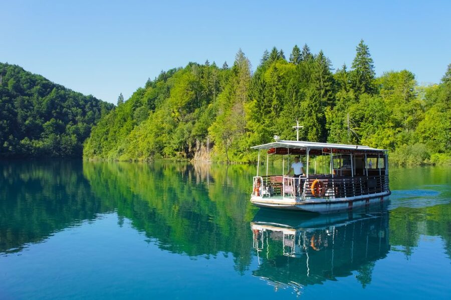 From Zagreb: Plitvice Lakes & Rastoke Private Tour - What the guide adds to the experience