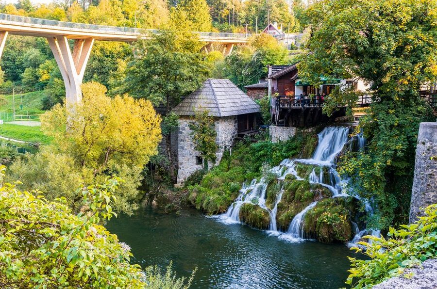 From Zagreb: Plitvice & Rastoke Guided Day Trip with Ticket - Should you book the Zagreb to Plitvice tour?