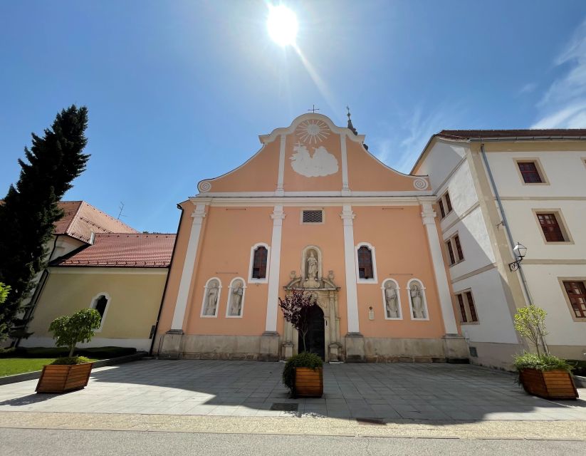 From Zagreb: Varazdin Baroque Town & Trakoscan Castle - Walking, weather, and practical comfort