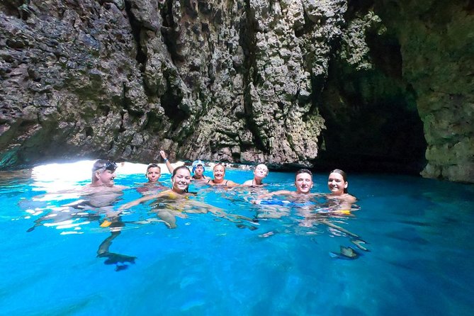 FULL CAVE & SAFARI EXPERIENCE by KAYAK - Cliff jumping at Kolombarice