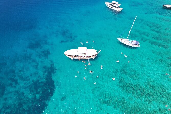 Full Day Boat Tour, Blue Lagoon and Šolta with lunch&drinks - Blue Lagoon and Krknjasi Bay: the main swimming stop