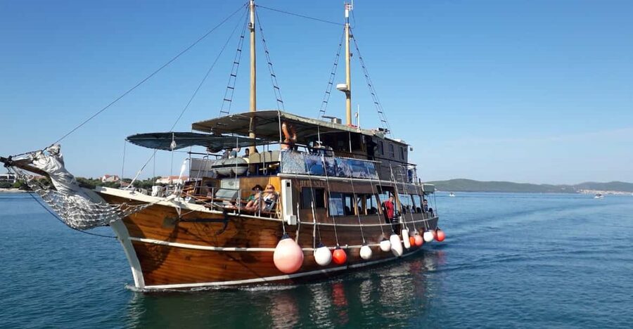 Full-day boat trip from Zadar and Sukošan to Kornati NP - The route through Ugljan and Pašman