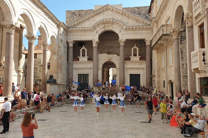 Game Of Thrones Split Walking Tour - The Vestibulum and the Sons of the Harpy ambush