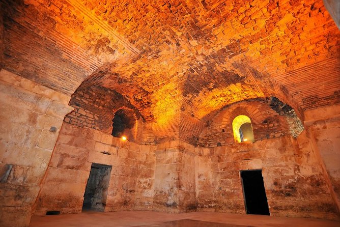 Game of Thrones Tour Split - City Of Dragons - Below street level in the palace cellars