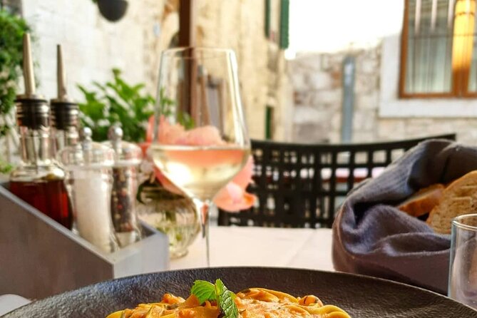 Gastro and History Jewels Experience in Split - Dalmatian sweets to finish the walk
