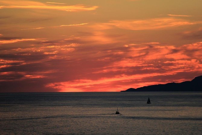 Golden hour SUNSET CRUISE from Dubrovnik Old Town - The boat issue you should know before booking