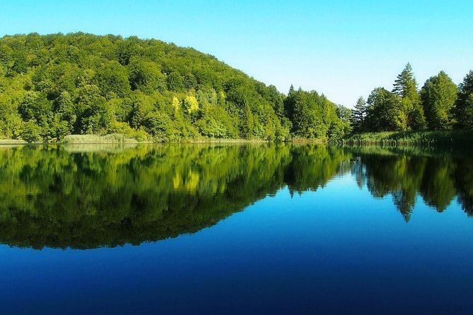 Guided transfer from Zagreb to Split with Plitvice Lakes stop - Crowds, rain, and the best season for this outing