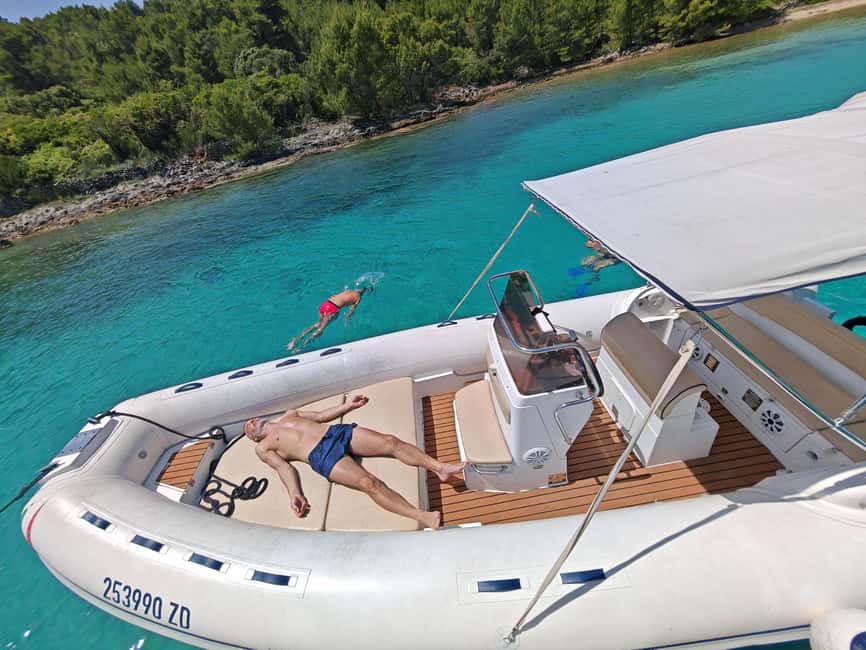 half day group speedboat tour of the islands around Zadar - The crew shapes the whole experience