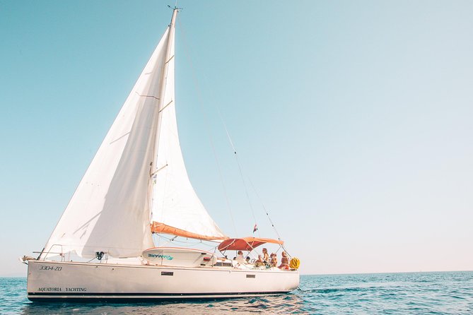 Half Day Sailing on a comfort yacht around Hvar and Pakleni islands- small group - Sailing depends on the wind