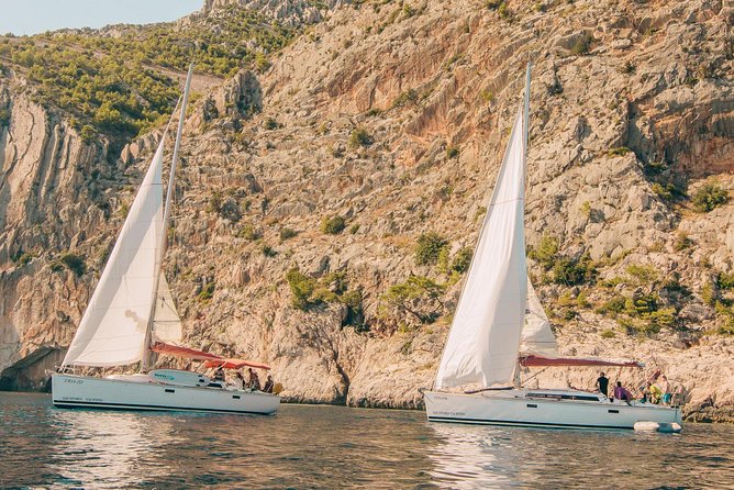 Half Day Sailing on a comfort yacht around Hvar and Pakleni islands- small group - A crew-led experience, not a scripted tour
