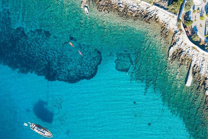 Half day speedboat tour to Solta island & Blue Lagoon from Trogir - Maslinica gives the tour a real island welcome