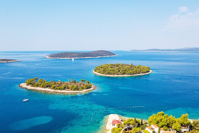 Half day speedboat tour to Solta island & Blue Lagoon from Trogir - The Blue Lagoon is the grand finale
