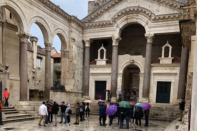 History Split Walking Tour in French -Small group - Fruit’s Square and Marko Marulić