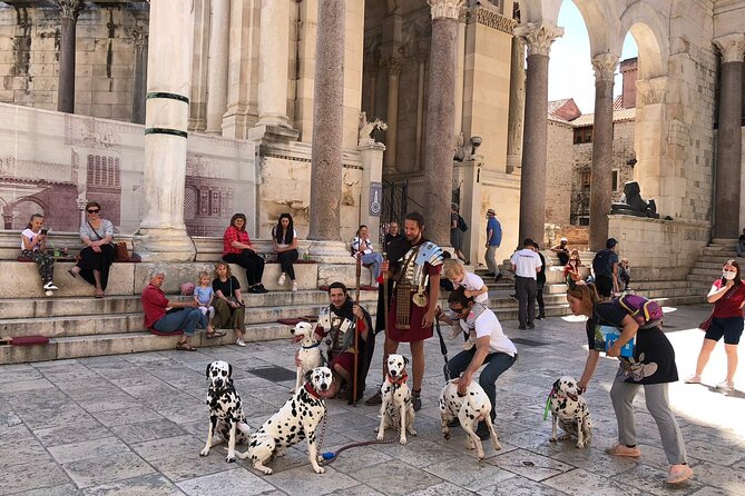 History Split Walking Tour in German - Small group - Meeting at the Peristyle, the palace’s great stage