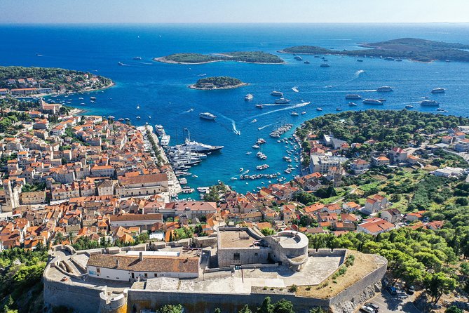 HVAR & 4 Islands PRIVATE BOAT TOUR - Key points before you book
