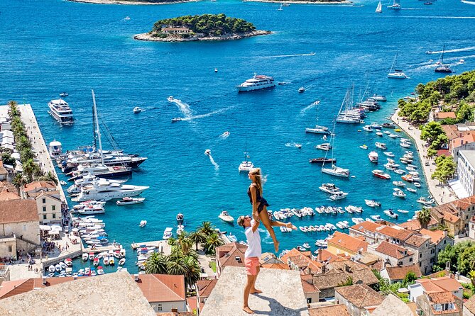 HVAR & 4 Islands PRIVATE BOAT TOUR - Boat comfort and what is included