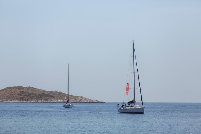 Hvar - Full Day Sail on a yacht - friendly skipper- small group - lunch optional - Stipanska Bay in the Pakleni Islands