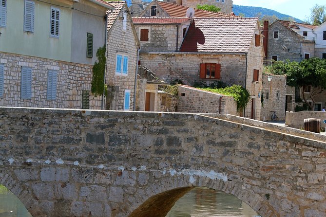 Hvar Wine tasting small group experience - Who should book this Hvar wine experience