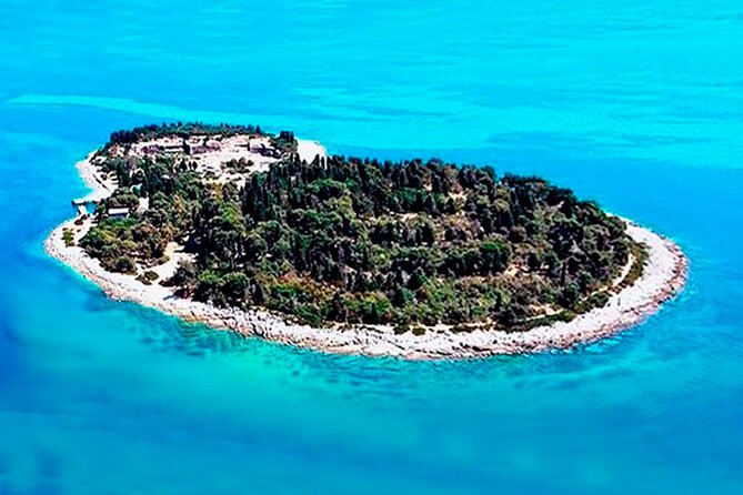 Island Visit National Park Brijuni & Dolphin Cruise - Cruising around all of the Brijuni islands