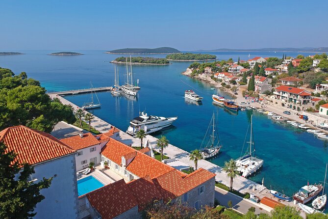 Islands Brač, Šolta & Blue lagoon - Private speedboat tour - Maslinica, Šolta’s western village