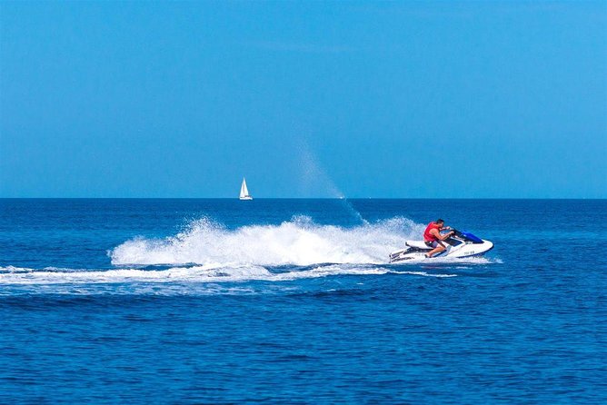 Jet Ski Safari Tour 1h - Banje Beach from the water